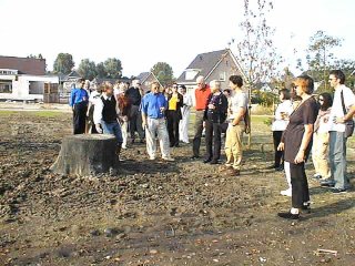 0437KunstWijkMeerveld2000(3).jpg (30709 bytes)
